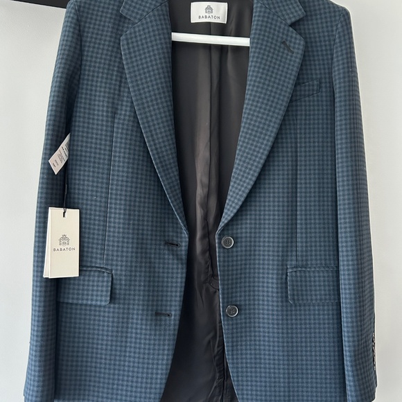 BNWT Aritzia Babaton Blazer - Picture 4 of 8